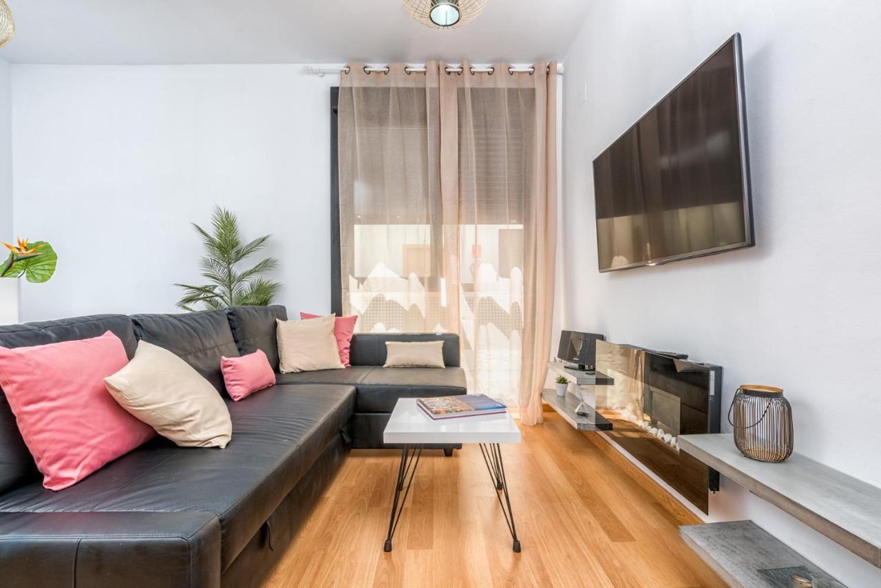 Atico Con Terraza Ac 1Hab En El Centro Y Piscina Comunitaria Apartment Малага Екстериор снимка