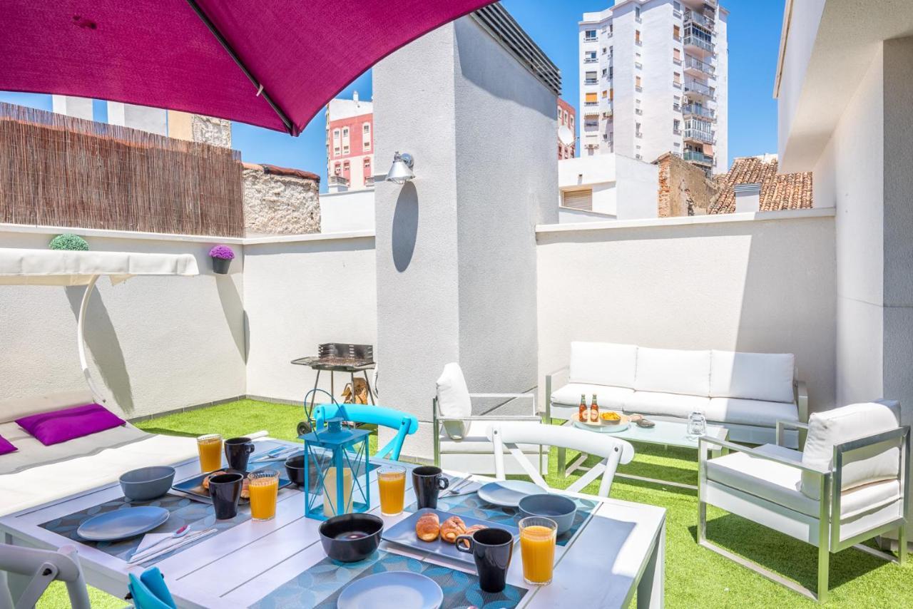 Atico Con Terraza Ac 1Hab En El Centro Y Piscina Comunitaria Apartment Малага Екстериор снимка